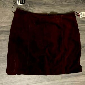 Old Navy faux suede mini skirt for women. New with tags. Size 12